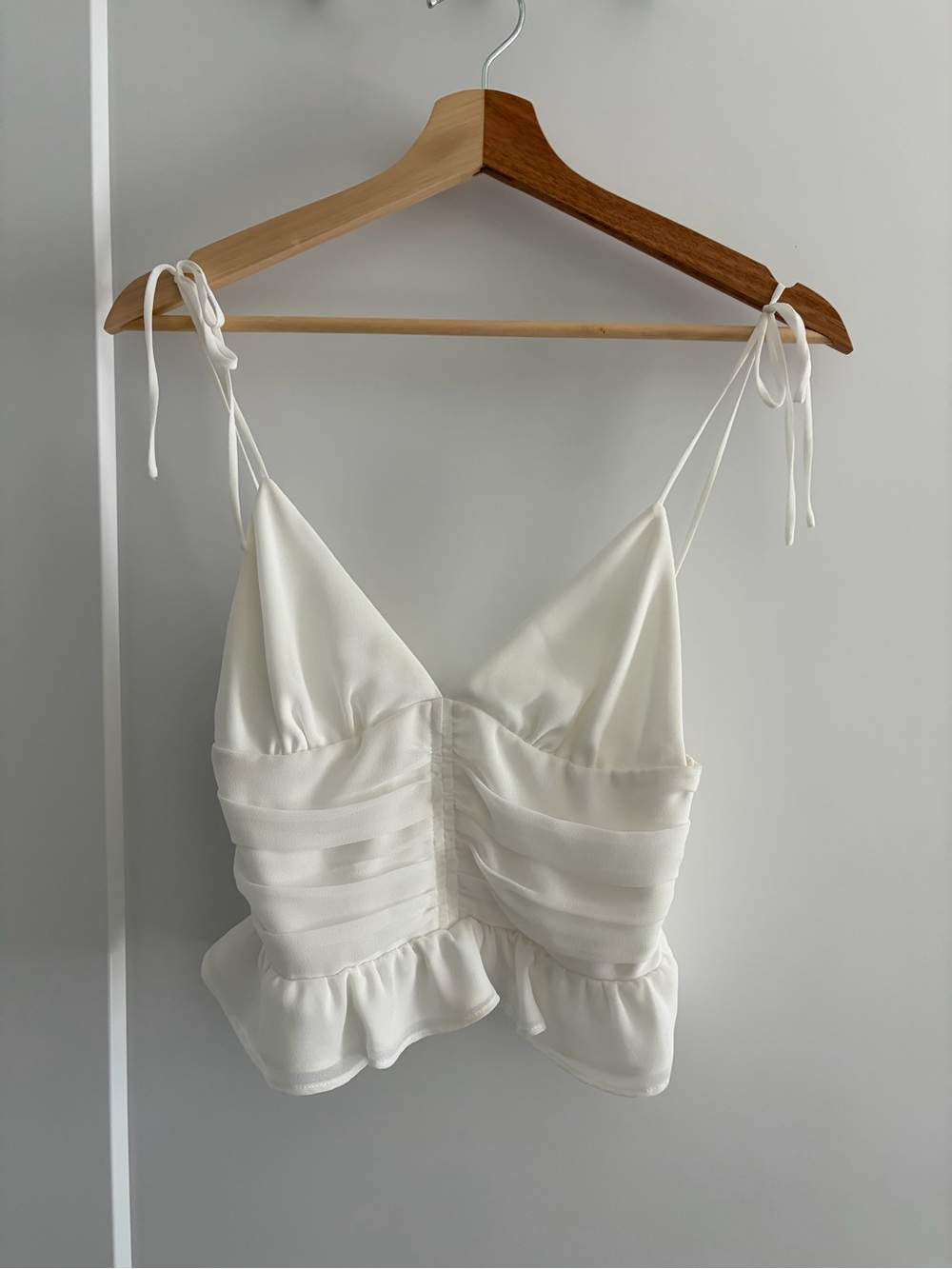 Aritzia Wilfred White Tie-Strap Ruffled Top